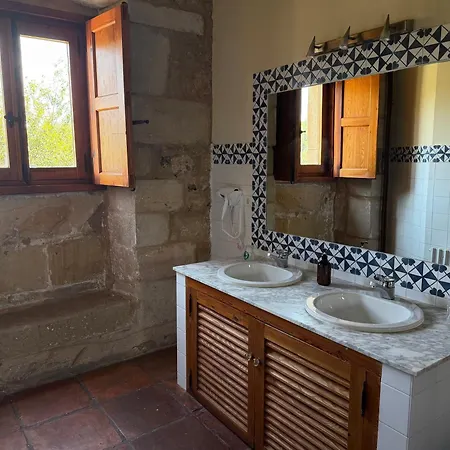 Real De La Mesta Hotel