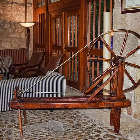 Real De La Mesta Hotel 4*
