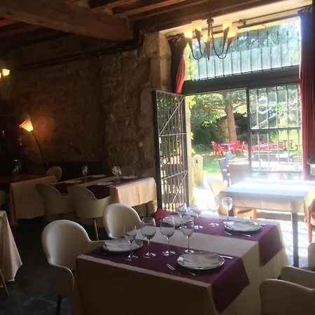 Real De La Mesta Πανσιόν