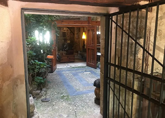 게스트하우스 Real De La Mesta 4*